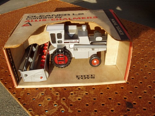 Ertl allis chalmers gleaner - ertl,